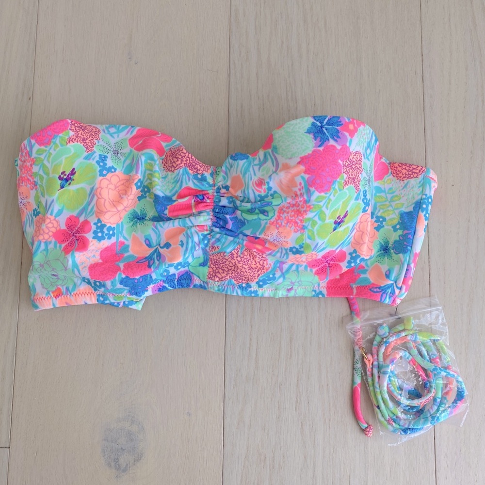 NWOT Victoria’s Secret Swimsuit Top - Size 36B